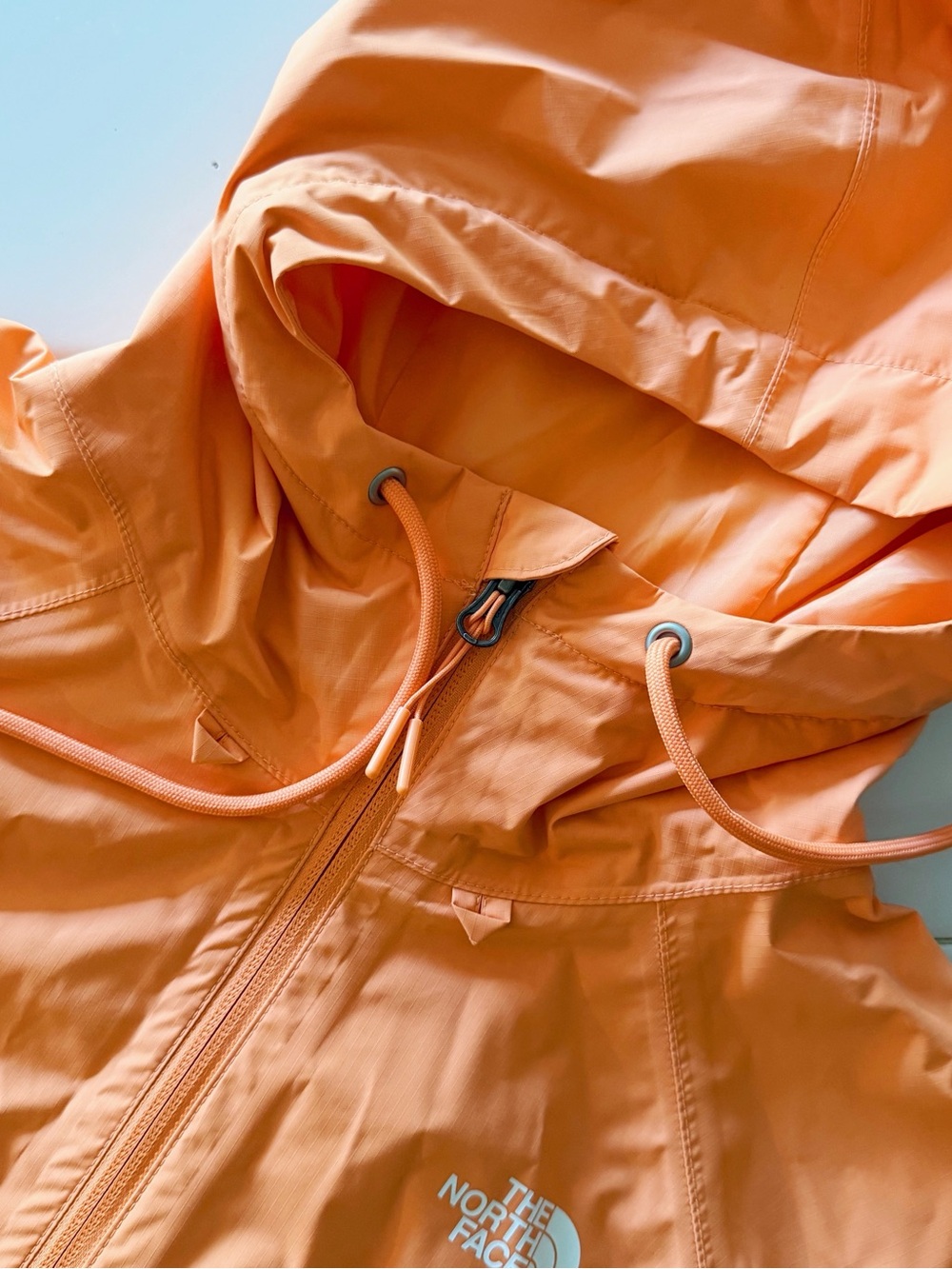 Women's North Face Rain Jacket - Waterproof - Picture 3 of 4